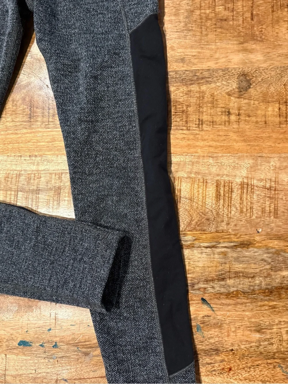 Athleta Girl Black & Grey Zipper Detail Leggings Size Medium 8/10